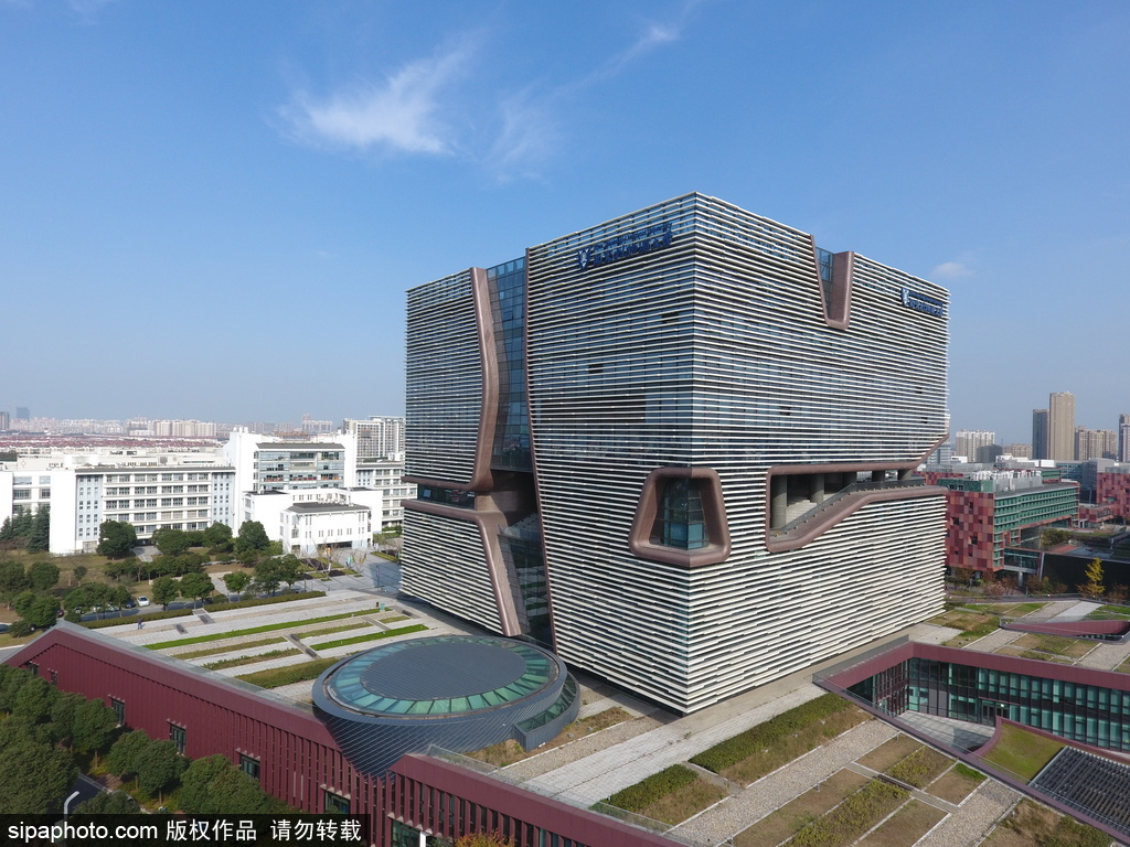 建筑最疯狂：盘点2016中国各地“奇葩”建筑