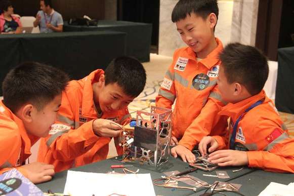 “少年星”原型诞生 飞天梦文昌起航 ——“少年微星创客特训营”在文昌成功举办