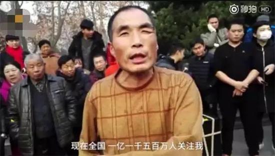 大叔大妈开创打架舞 要诀：表情要扭曲动作要抽搐（组图）