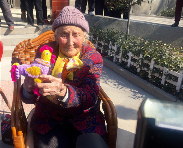 在中国生活84年 俄罗斯裔老太收到来自故乡的家书