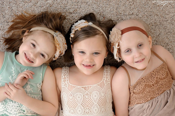 三个患癌女孩时隔三年同拍抗癌照片