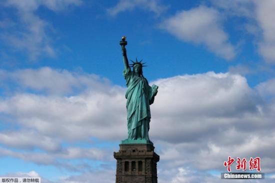 美国自由女神像因断电熄灯数小时 陷入一片黑暗