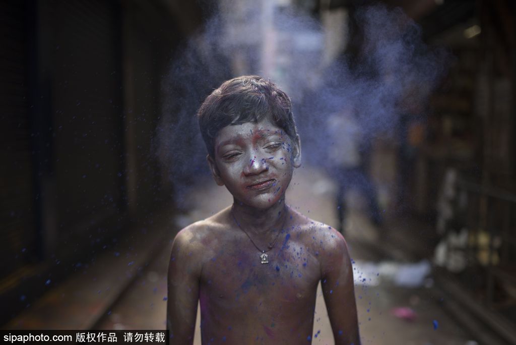 最多彩的笑脸 记录印度金奈胡里节儿童肖像