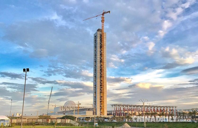 中国建筑队完成“非洲第一高” 将成为世界第三大清真寺