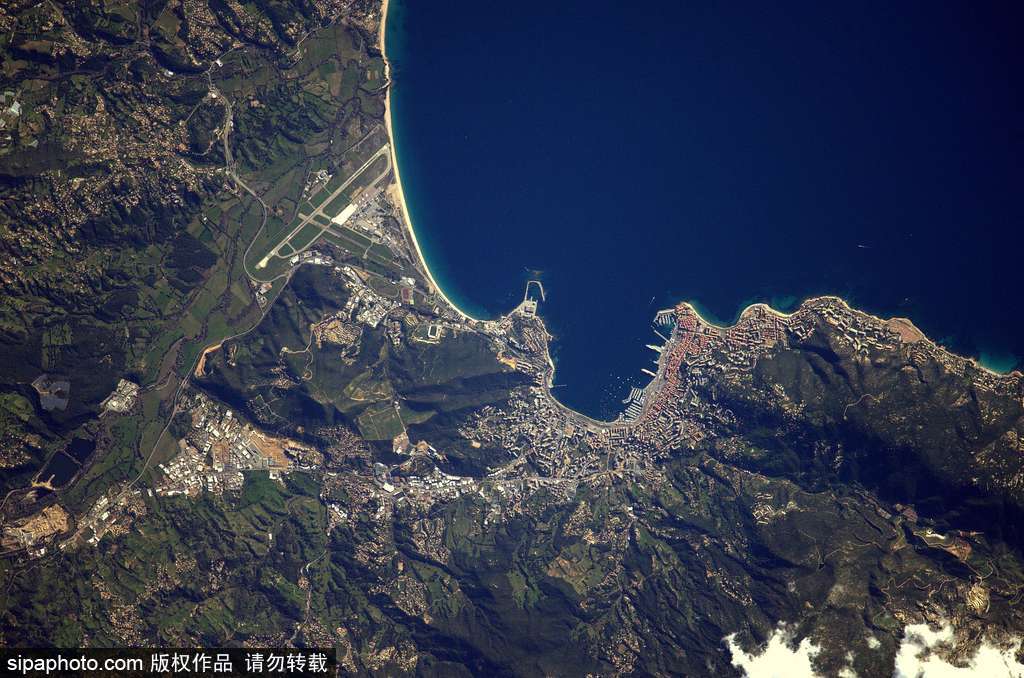 法国宇航员“太空日记”更新 一大波地球美照来袭