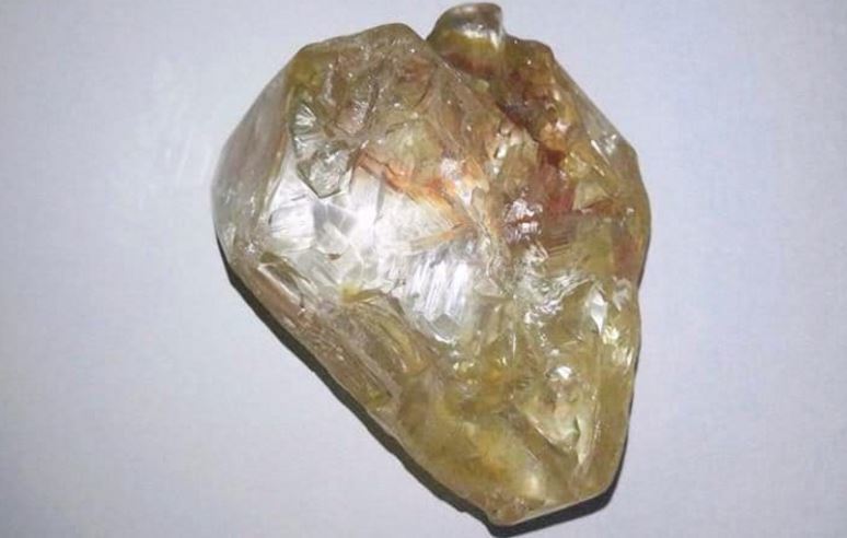 非洲牧师发现超大钻石捐国家 售价或超4亿（图）