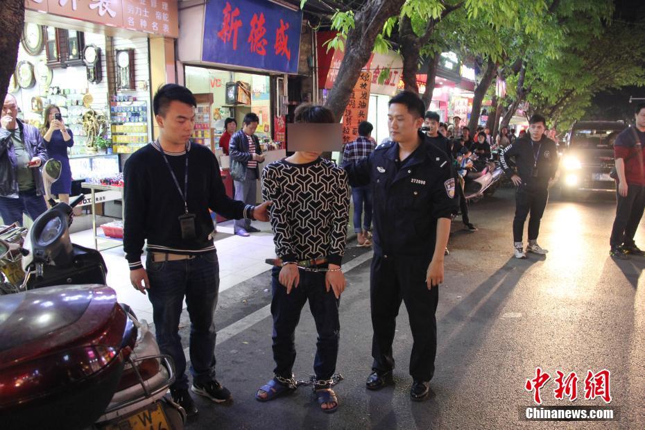 吸毒3男子持枪抢金铺 广东罗定警方40小时破案