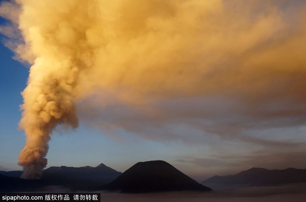 地球异域之美 盘点火山毁天灭地震撼瞬间