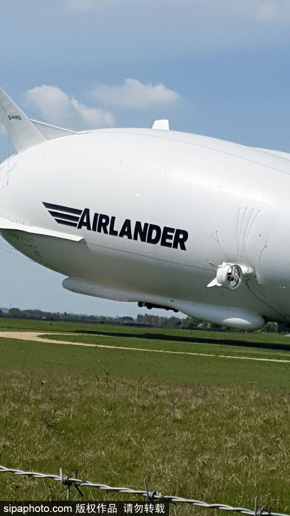 全球最大飞行器Airlander 10准备起航 再次跳起“电臀舞”