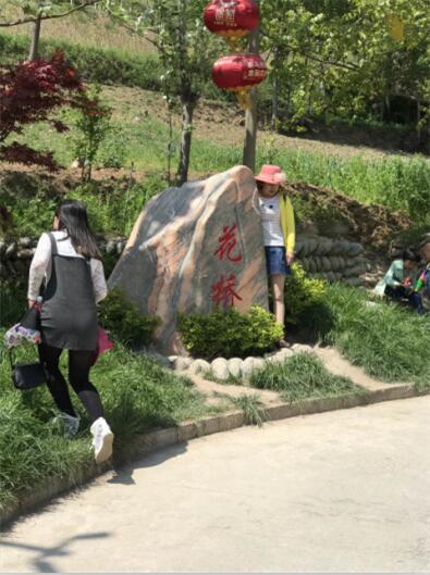 甘肃贫困县发展旅游扶贫 五一小长假吸引万余名游客