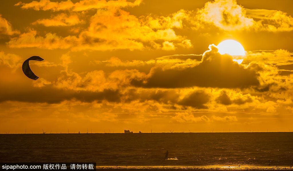 沐浴在落日余晖中 尽享全球最美落日美景