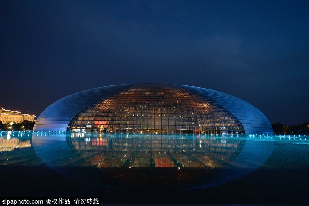 迎“一带一路”高峰论坛 北京国家大剧院景光照明璀璨夺目