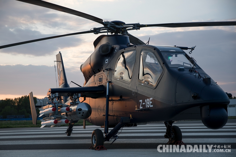 直19e出口型武装直升机首飞成功