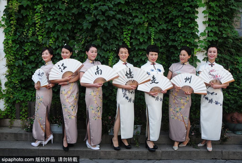 杭州全球旗袍日 见证古典美与国际范
