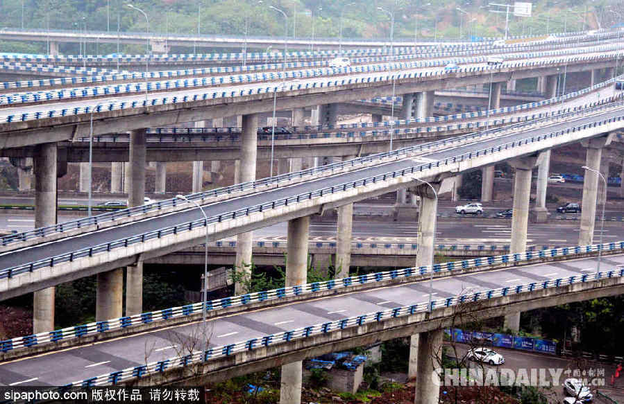 导航看哭车主看晕！重庆最复杂立交桥壮观无比