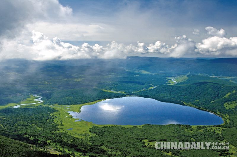 【秀美中国】世界上最大的天池群——阿尔山天池群