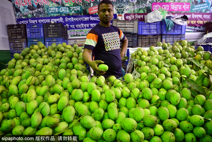 眼花缭乱馋到流口水 孟加拉国举行国家水果展
