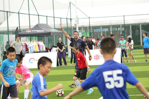 非凡训练营落地北京西甲俱乐部，掀起青少年足球热潮