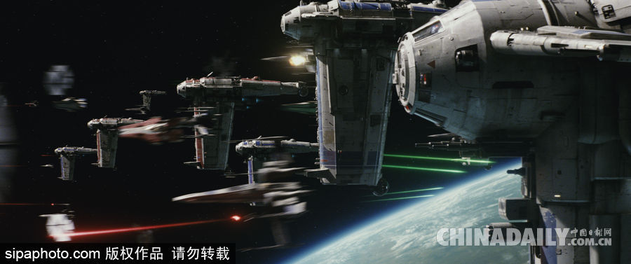 《星球大战：最后绝地武士》海报曝光 12月震撼登陆