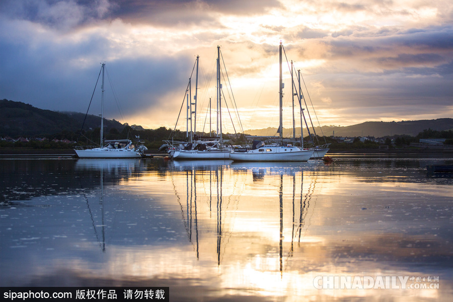 英国康威河日出美景 天光云影的“平行世界”