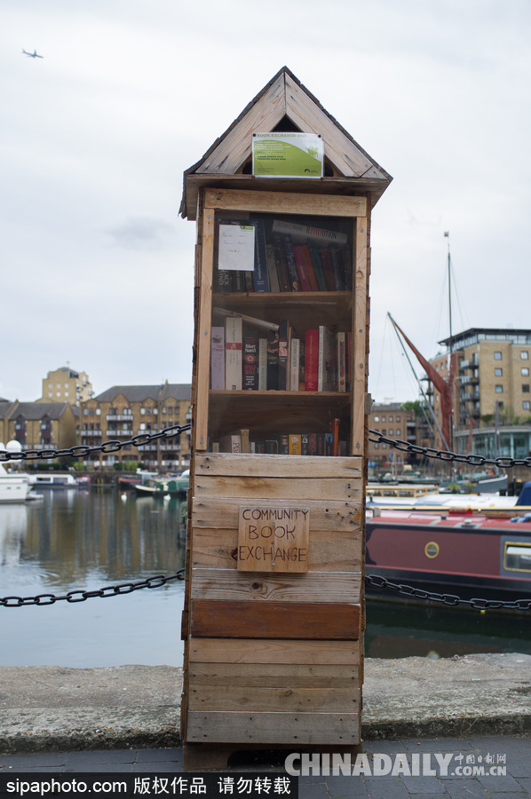 让知识“流动”起来 英国伦敦街头现书籍交换小屋