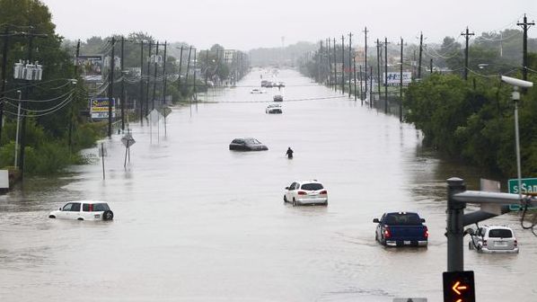 微信朋友圈：休斯顿洪灾中的华人信息台