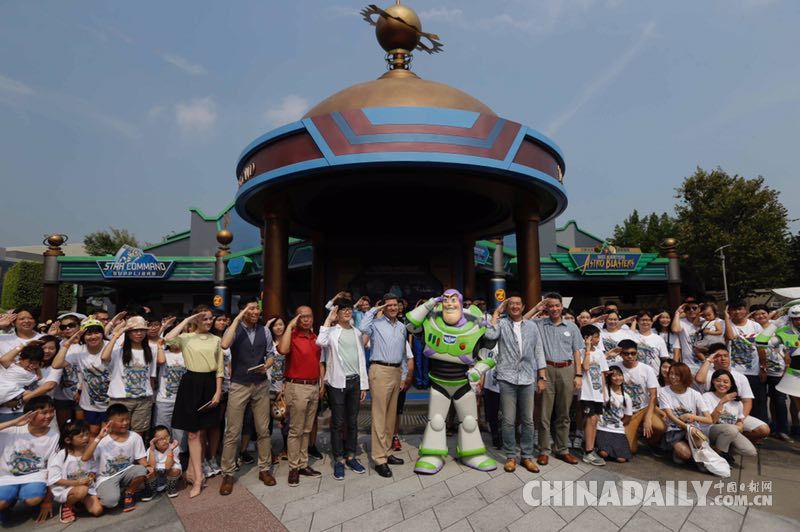 香港迪士尼巴斯光年主题设施告别星际历险将变marvel超级英雄