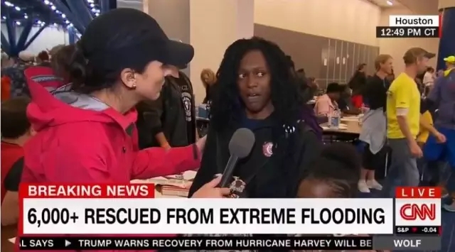 CNN采访休斯顿洪水灾民遭痛骂：在别人最惨的时候，你们还想着采访！