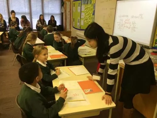 英国将全套引进上海数学课本 明年1月进入部分小学课堂