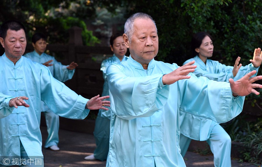 福建老年人武术展演迎重阳节