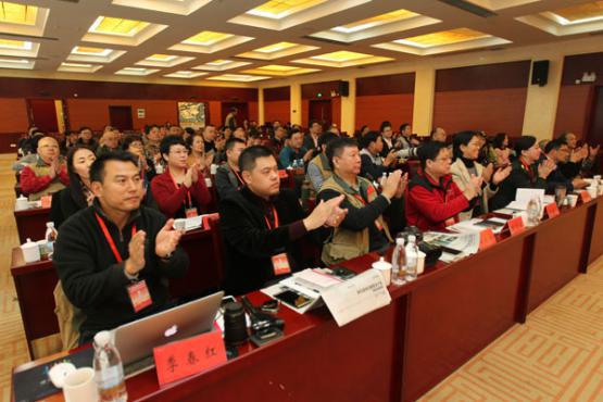 中国新闻摄影学会第七届五次常务理事会和理事会在湖北举行