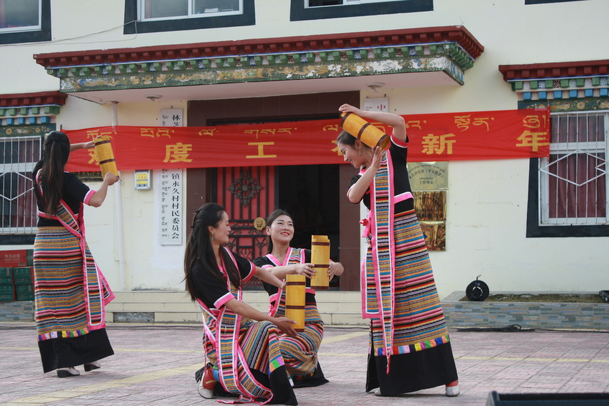 西藏林芝地震后迎来新年