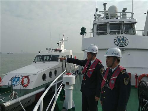 福建货轮与江苏货轮在珠江口伶仃洋发生碰撞 导致一货轮沉没