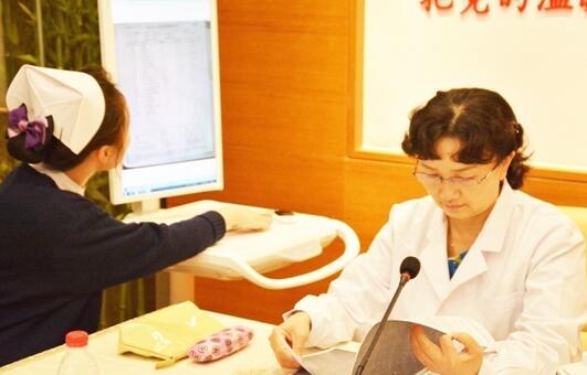 北京尤迈医学诊所精准医疗扶贫工作取得重大突破