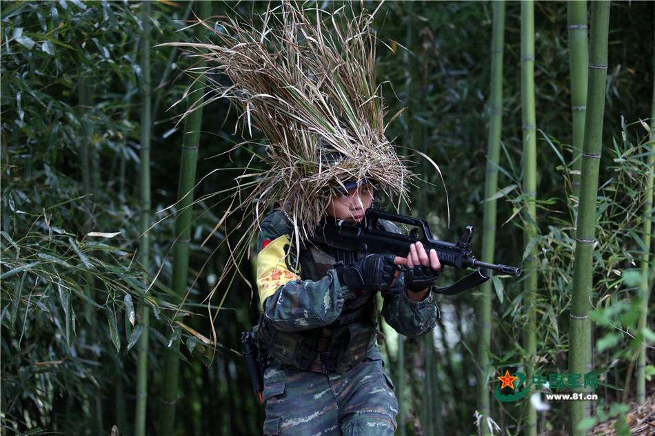 战场无亚军 武警官兵三峡腹地上演现实版“绝地求生”