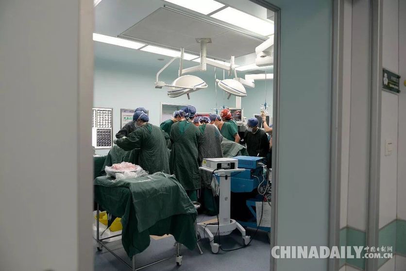 6小时“生死速递”送来救命肺 患者在汉成功接受双肺移植