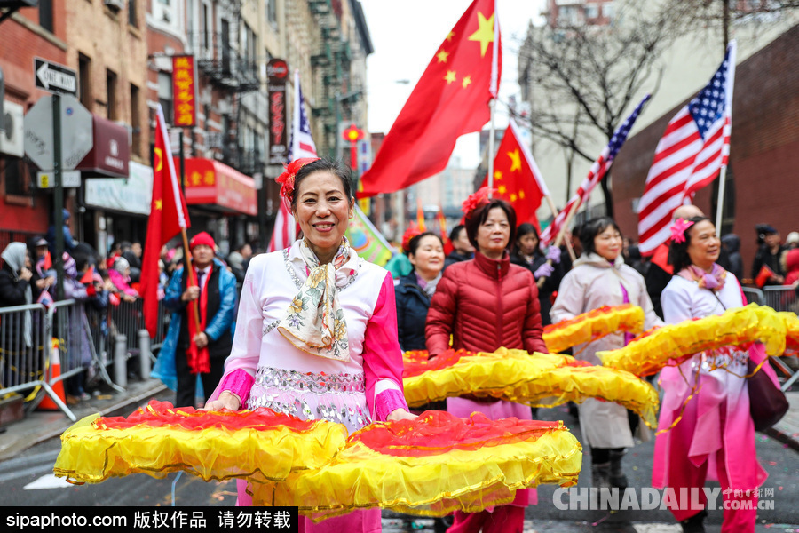 纽约唐人街迎接农历新年 中国传统元素浓郁