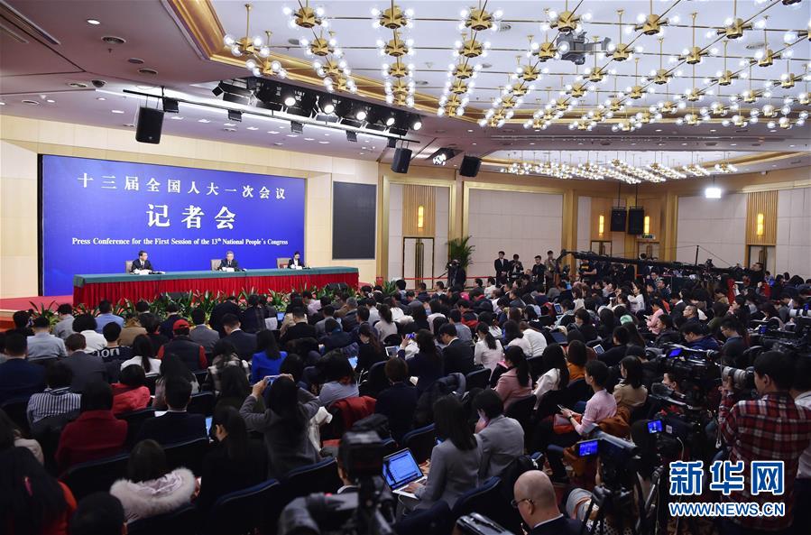 教育部部长陈宝生就“努力让每个孩子都能享有公平而有质量的教育”答记者问