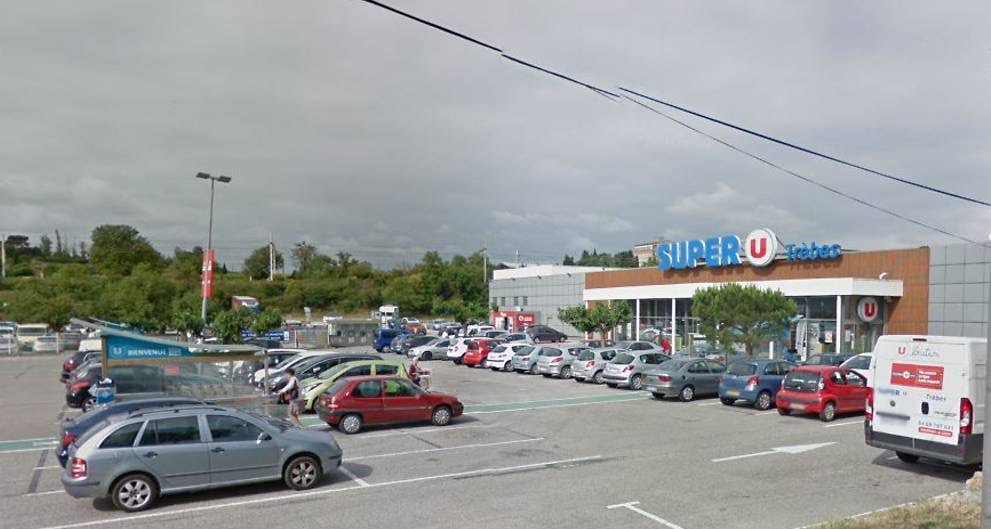 法国超市发生人质劫持事件 至少一人已死亡