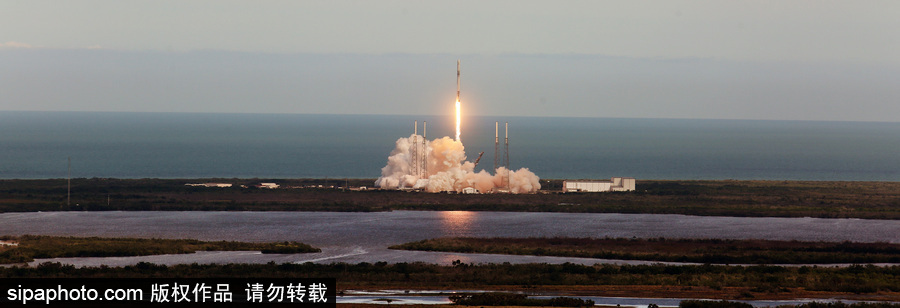 SpaceX发射“龙”飞船 为国际空间站运送补给