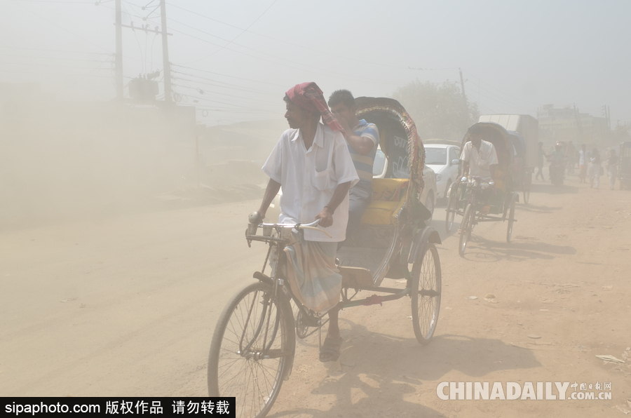 呼吸困难！孟加拉国达卡街头尘土飞扬粉尘污染严重