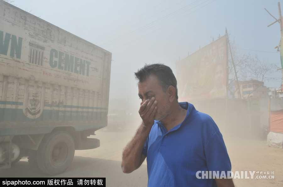 呼吸困难！孟加拉国达卡街头尘土飞扬粉尘污染严重