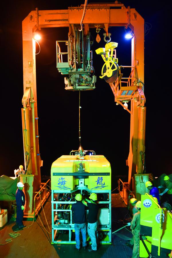 “海龙Ⅲ”潜水器完成4500米级海试