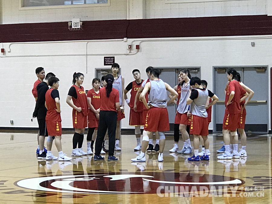 中国女篮美国拉练 26日对战美国女篮