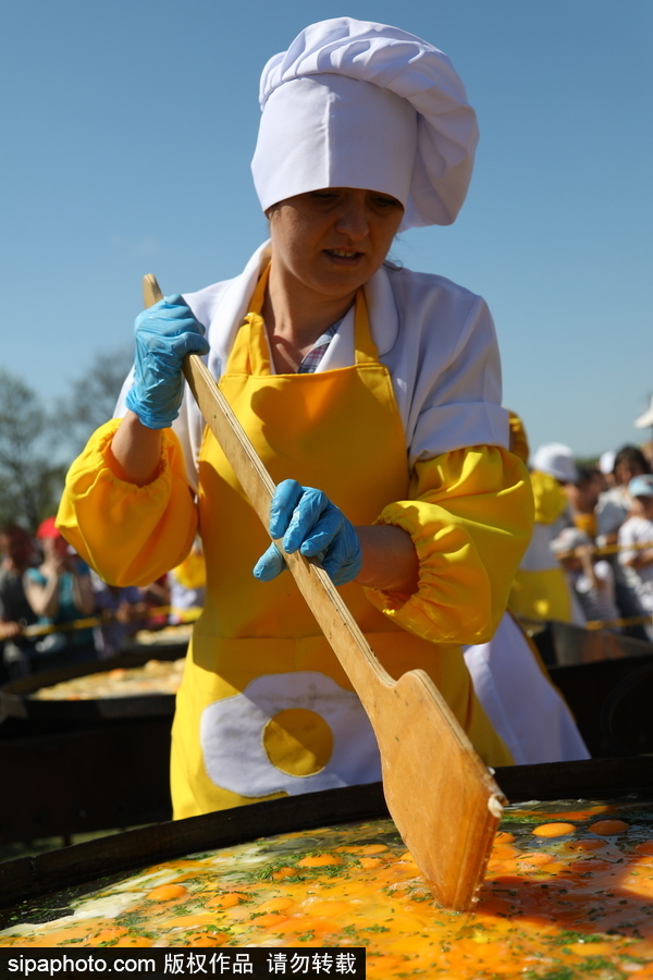 俄罗斯别尔哥罗德州迎接“福明煎蛋”节 欲制作最大煎蛋餐