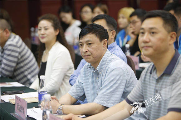百家全国重点网媒酉阳召开见面会：联动推送酉阳旅游 争创网媒行好新闻