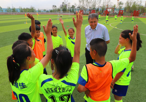 AC米兰校园足球公益活动走进长春，校园足球助力青少年“综合素质”的培养
