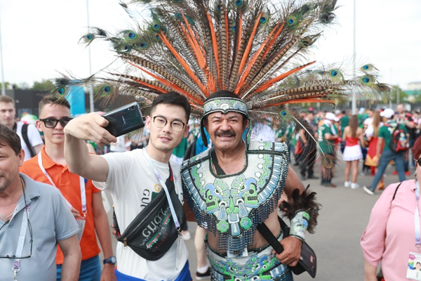 当世界杯与时尚不期而遇，中国手机参与非凡瞬间