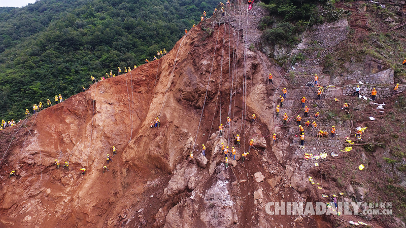 宝成铁路水害区段抢险工作仍在紧张进行