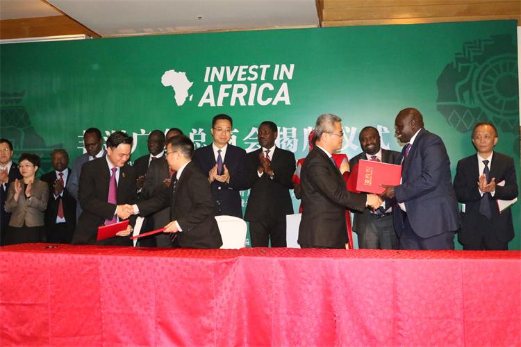 力争百亿投资促十万人就业 非洲广东总商会在肯尼亚揭牌